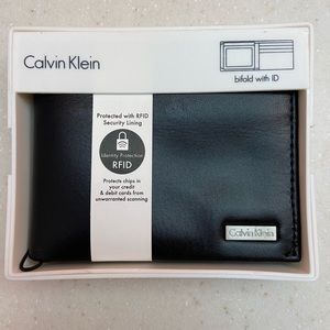 Calvin Klein Men’s Leather Bifold Wallet